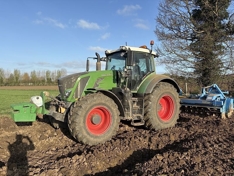 E-FARM: Fendt 828 Vario - Tractor - id AZXSU6T - 63.288 € - Año: 2016 - Horas: 11.205,Reino Unido
