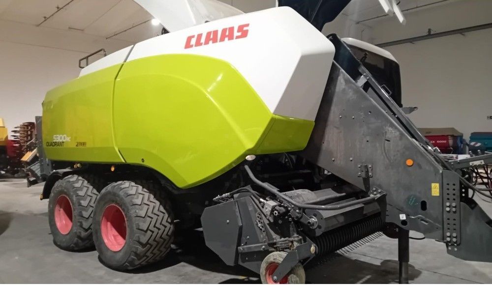 E-FARM: Claas Quadrant 5300 RC - Πρέσσα - id ET4PHHH - 85.000 € - Χρονία: 2019 - Συνολικός αριθμός παραχθέντων δεμάτων: 28.000,Ιταλία