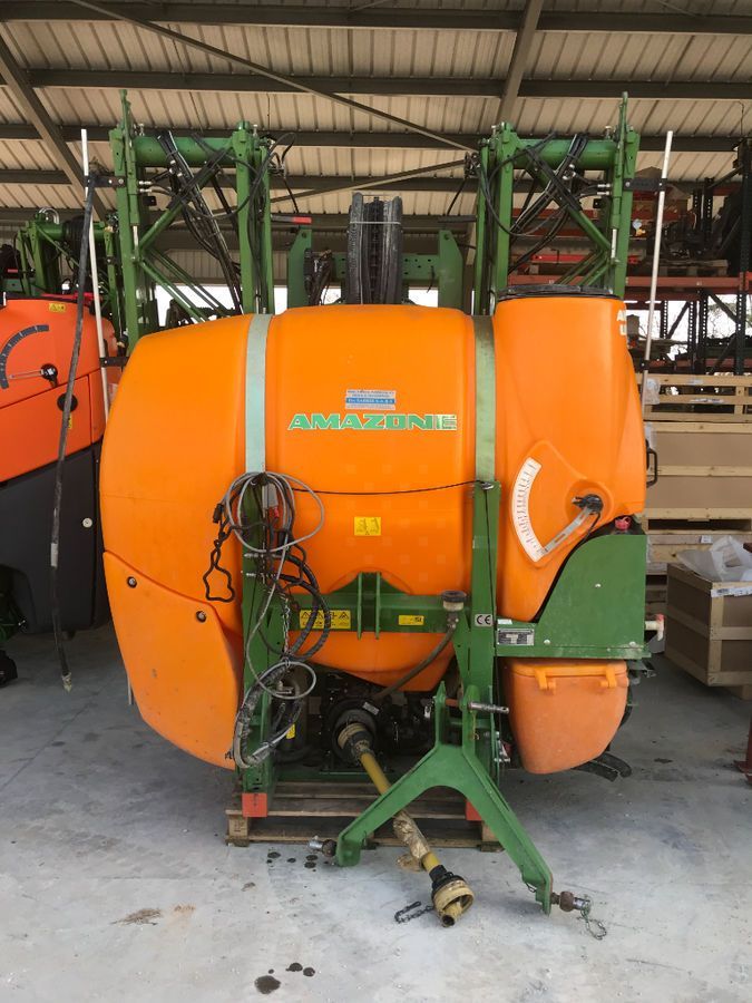 E-FARM: Amazone uf 1201 - Sprayer - id DQUFYZU - €22,000 - Year of construction: 2011 - France