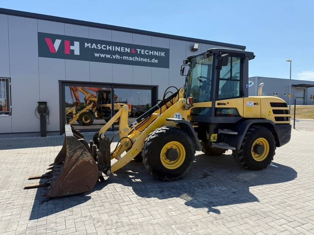 Yanmar v 80 Ładowarka kołowa 31 000 €