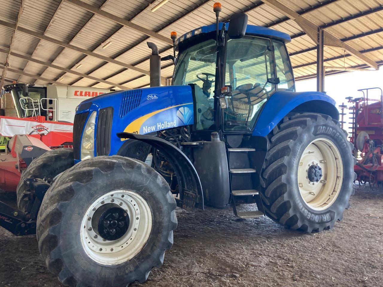 New Holland T 8020 Traktor 32 000 €