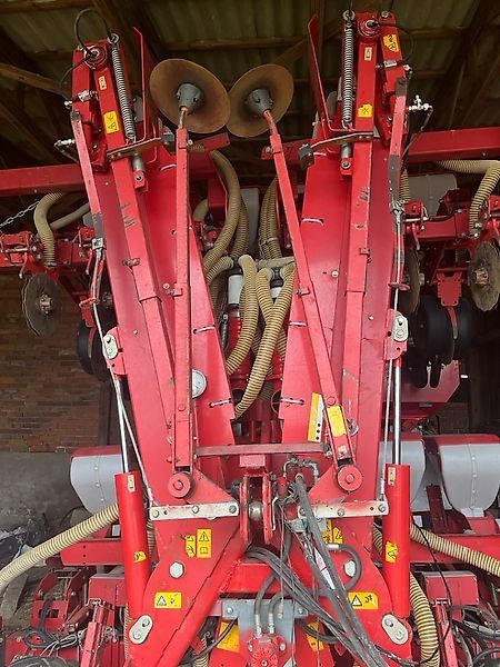 Kverneland optima 6,00m hd e-drive + df2 12x45 Plug 19.500 EUR