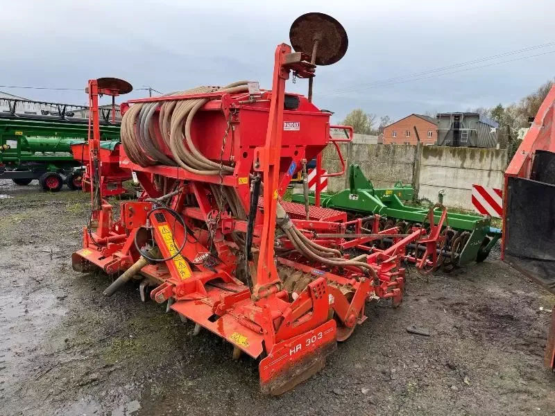 E-FARM: Kuhn hr303 - Semoir - id DKIHZWZ - 7 500 € - Année: 2001 - France