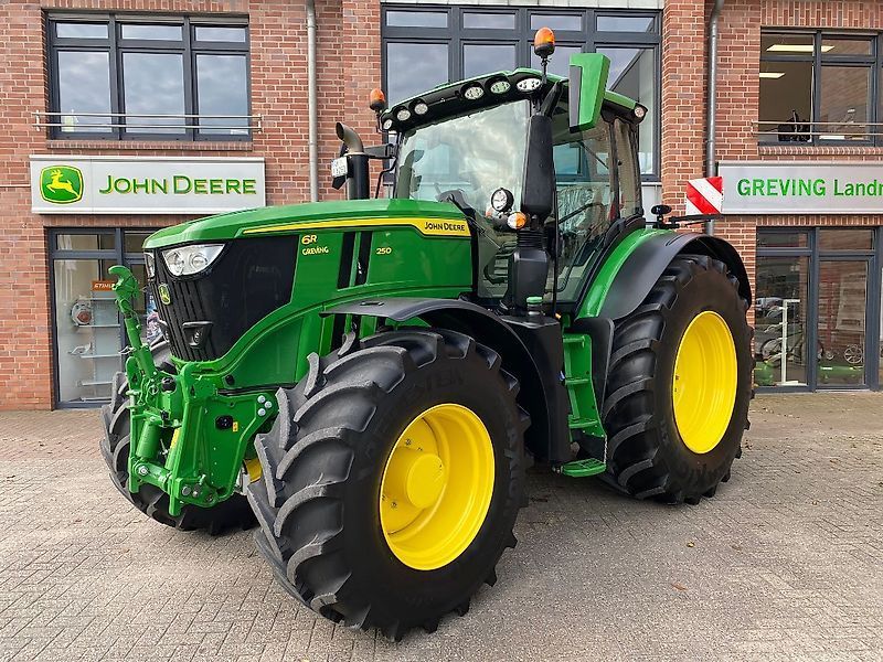 E-FARM: John Deere 6R 250 - Τρακτέρ - id PTKP3KJ - 203.800 € - Χρονία: 2024 - Μετρητής ωρών: 790,Ισχύς κινητήρα: 275,Γερμανία
