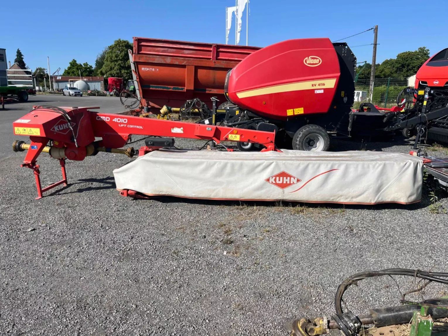 E-FARM: Kuhn faucheuse gmd 4010 kuhn - Segadora - id BLVYRAX - 6850 € - Año: 2010 - Francia
