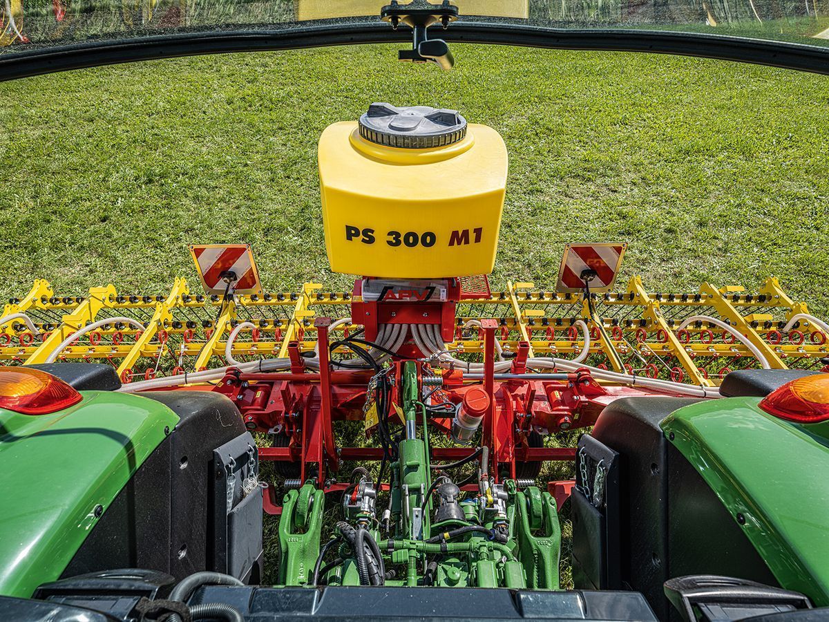 E-FARM: APV ps 300 m1 - Semoir complémentaire - id CZGYRLV - 4 325 € - Puissance du moteur (chevaux): 300 - Autriche