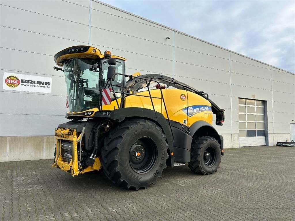 E-FARM: New Holland FR 650 - Cosechadora de forraje autopropulsada - id LBJGMCG - Año: 2020 - Horas: 1422,Alemania