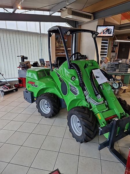Avant 528 Ładowacz gospodarczy 35 629 €