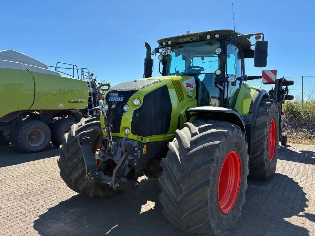 Claas Axion 830 CMATIC Tractor €110,450