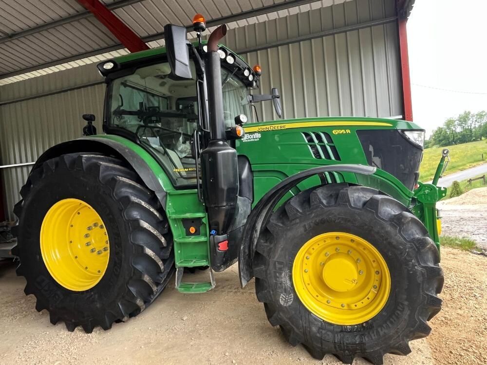 John Deere 6195 R Tractor €123,000