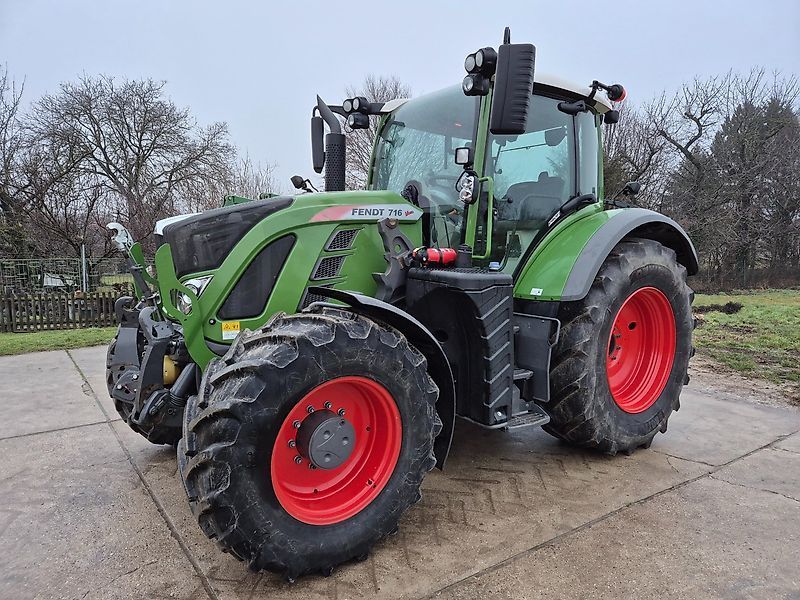 Fendt 716 Vario Tractor €128,000