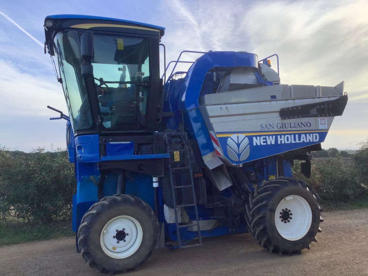 New Holland 9060l Συγκομιδή σταφυλιών 80.000 €