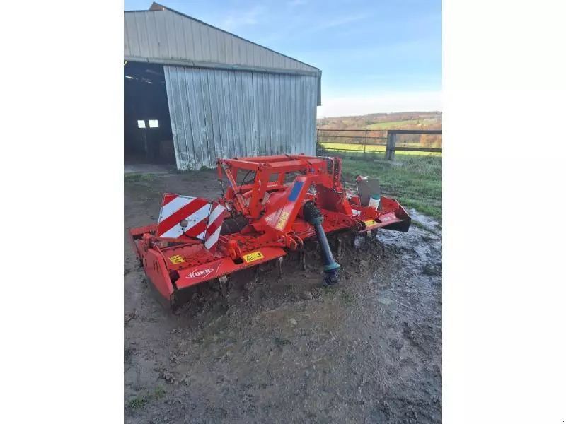 E-FARM: Kuhn HRB 303 D - Herse rotative - id ZMFR1SM - 6 000 € - Année: 2013 - France