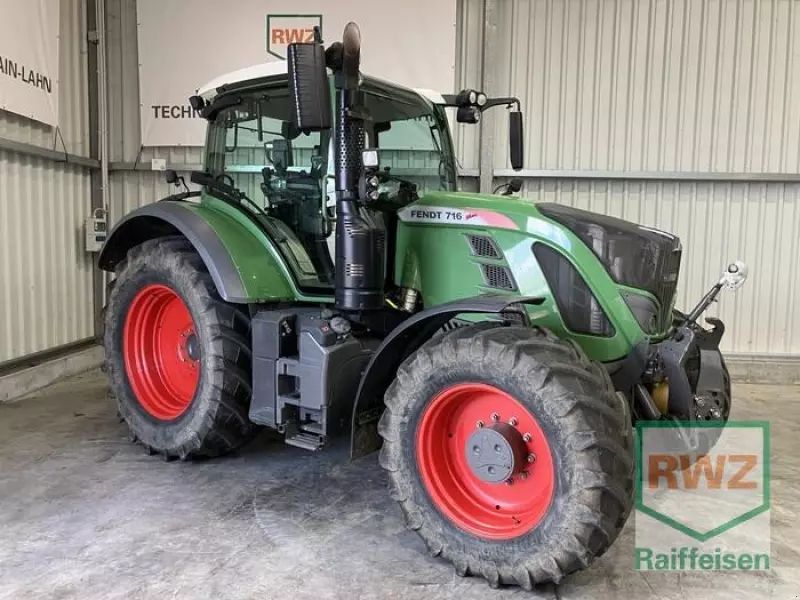 E-FARM: Fendt 716 Vario - Tracteur - id ITWSBNK - 88 000 € - Année: 2016 - Lecture du nombre d'heure: 3 036,Puissance du moteur (chevaux): 163,Allemagne
