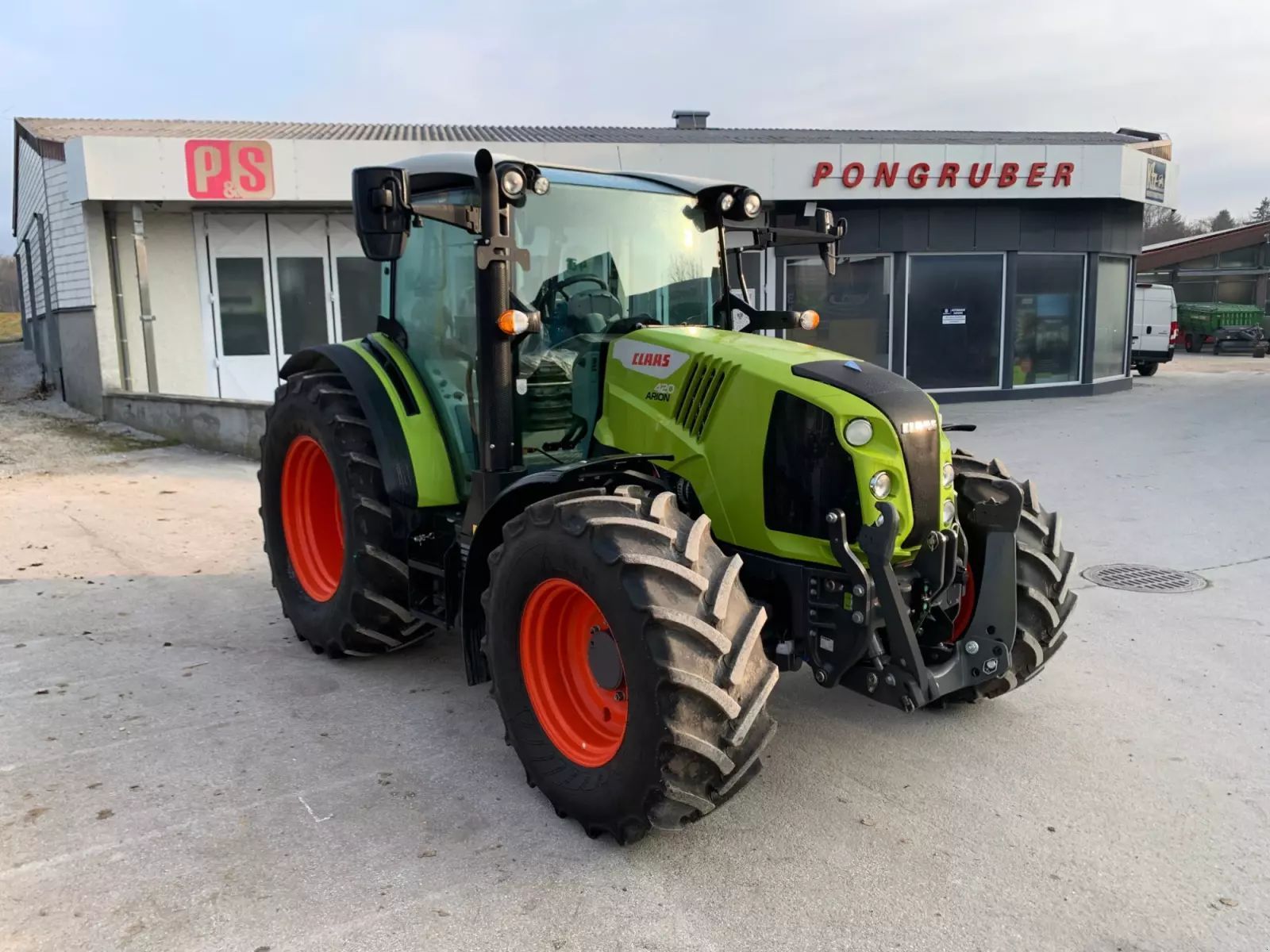Claas Arion 420 Tractor 79.167 EUR