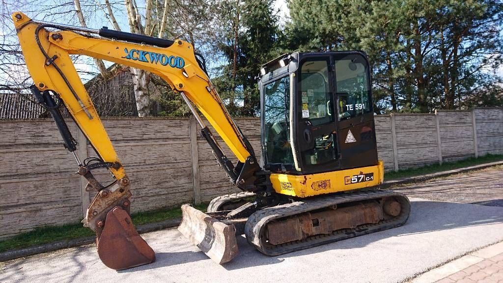JCB 57 Crawler excavator €25,471