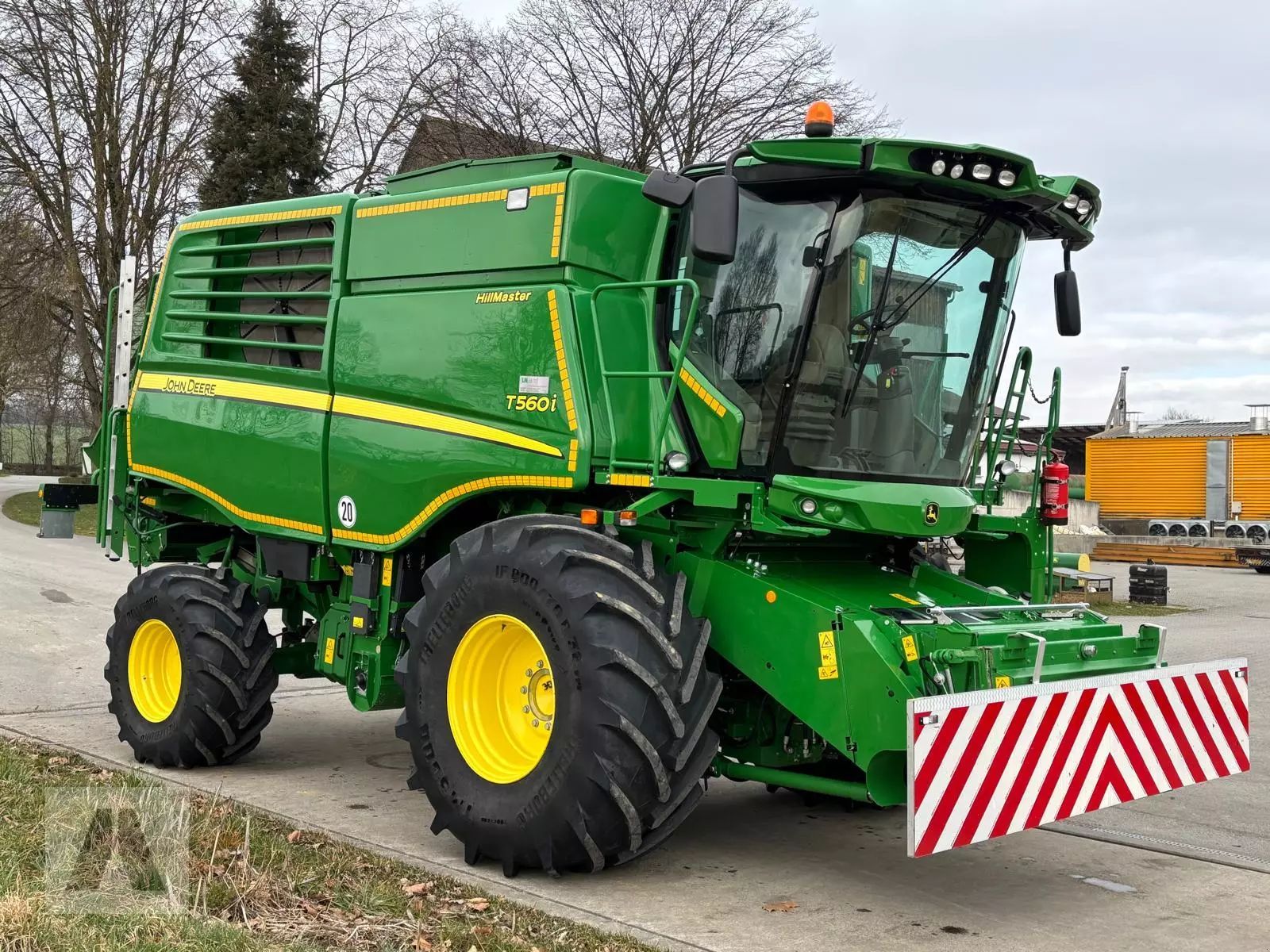 John Deere T 560 Combine harvester €234,900