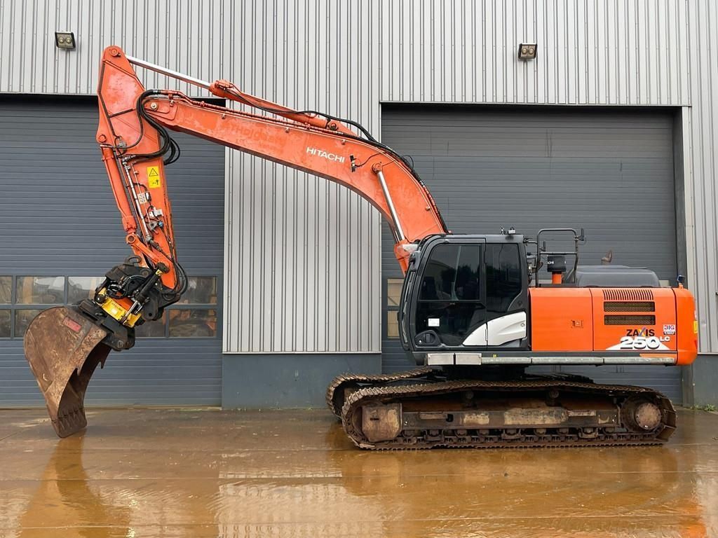 Hitachi zx250lc-6 Гусеничный экскаватор 59 900 €