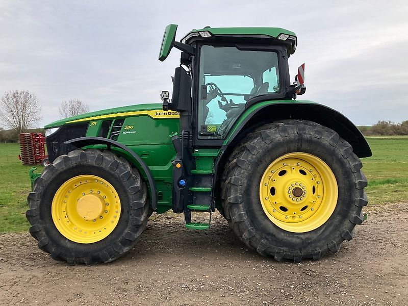 John Deere 7R 290 Tractor €190,000
