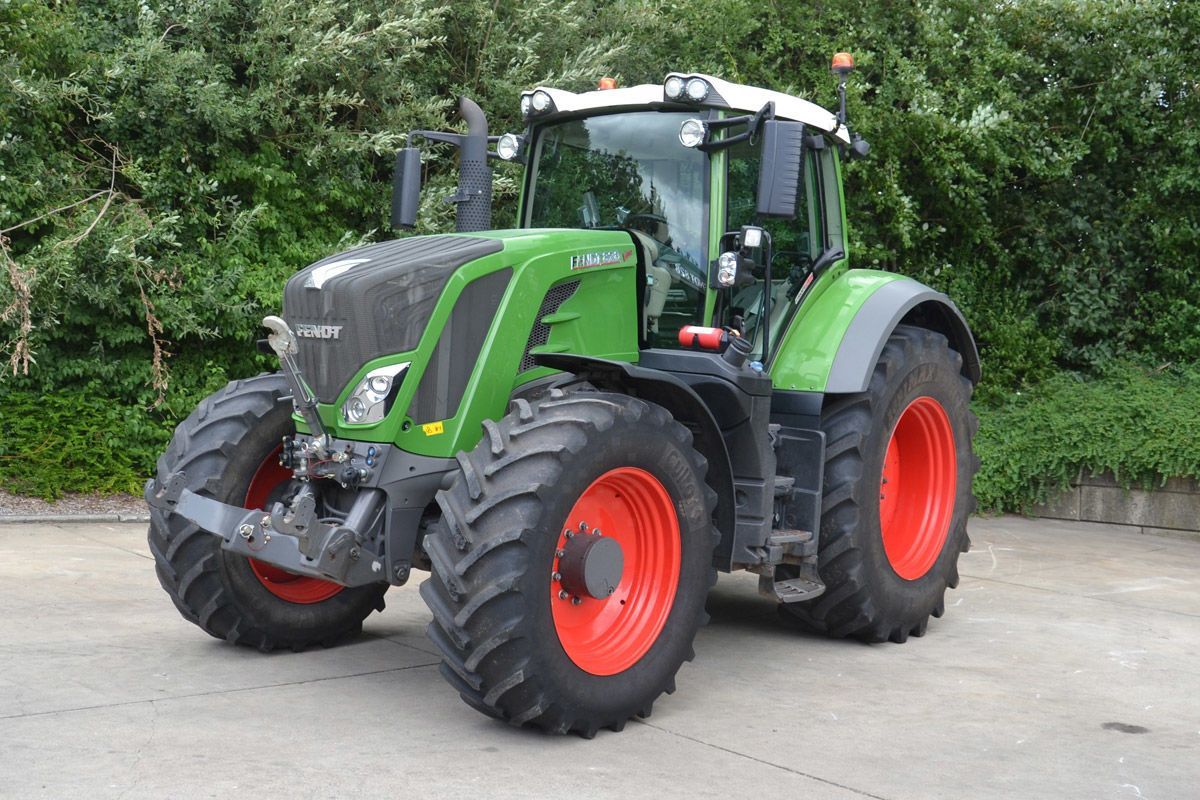 Fendt 828 Vario Profi Plus Tractor €110,000