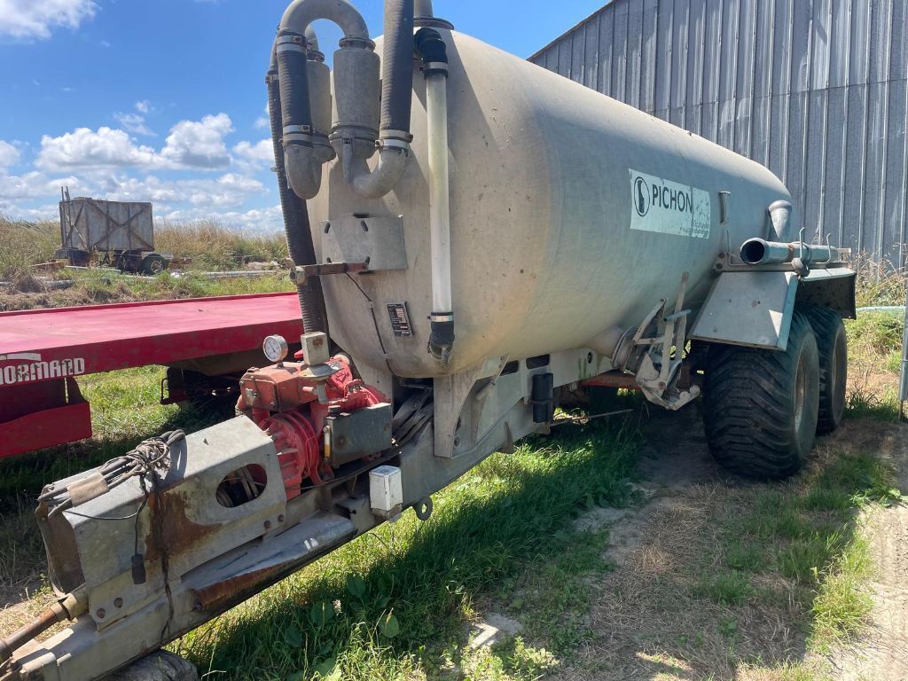 E-FARM: Pichon tci11350 - Spandi liquame semimovente - id EQ5JXI5 - 12.000 € - Anno di costruzione: 2007 - Francia