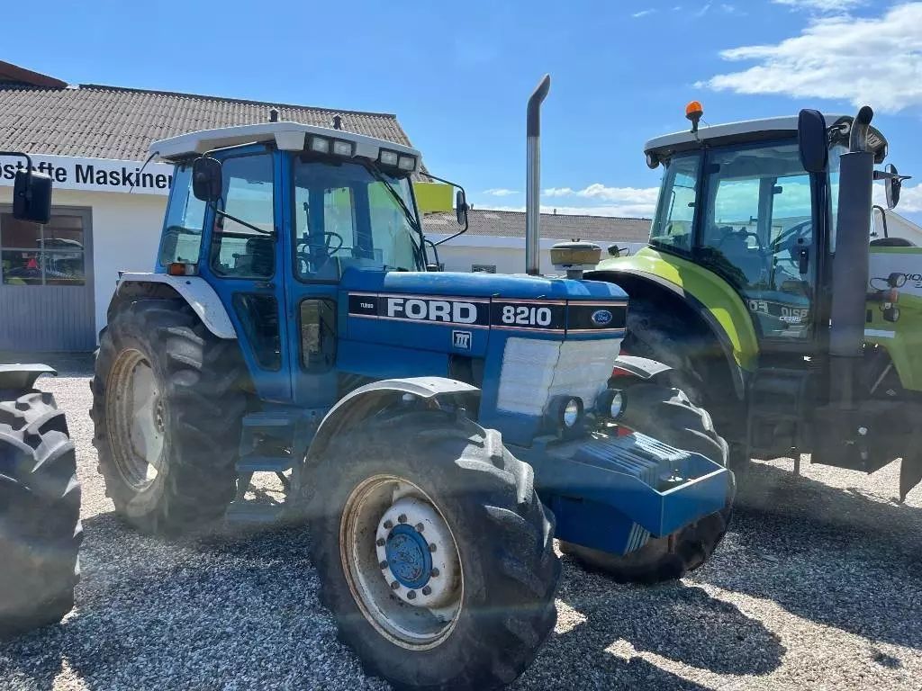 Ford 8210 force iii Tracteur 26 097 €