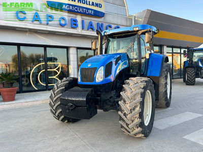 E-FARM: New Holland T7520 - Τρακτέρ - id 3PAVUYQ - 37.000 € - Χρονία: 2007 - Μετρητής ωρών: 5.630,Ισχύς κινητήρα: 175,Ιταλία