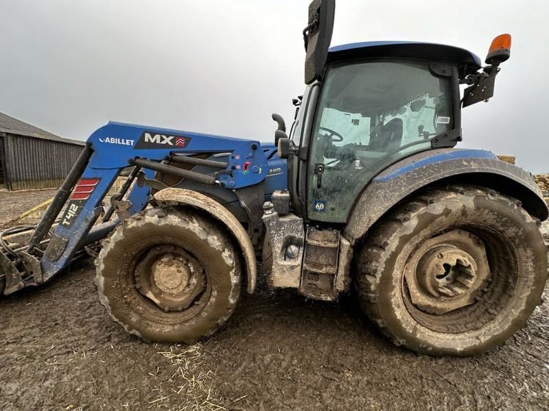 E-FARM: New Holland T5.130 - Tractor - id LMATRFH - 60.000 € - Año: 2020 - Horas: 3327,Potencia del motor: 130,Francia
