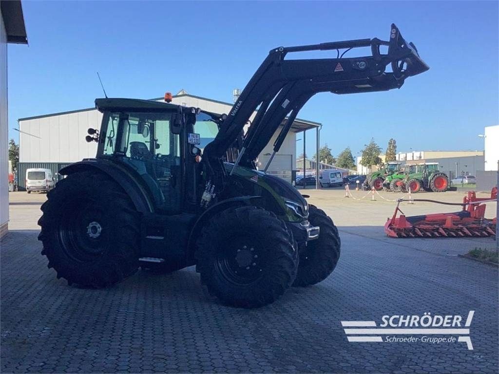 E-FARM: Valtra A135 - Traktor - id JP8IJ24 - 88.000 € - Baujahr: 2023 - Abgelesene Motorstunden: 532,Deutschland