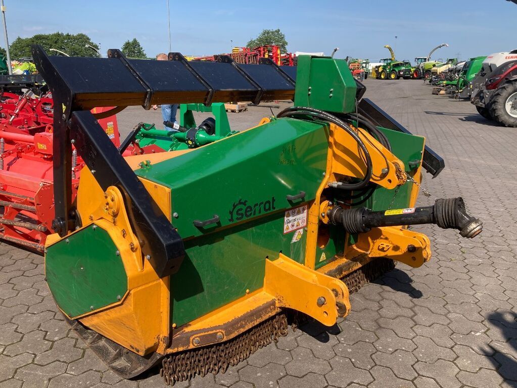 E-FARM: serrat fx-5 t-2500 forstmulcher - Broyeur - id AEXNP5R - 39 900 € - Année: 2022 - Allemagne