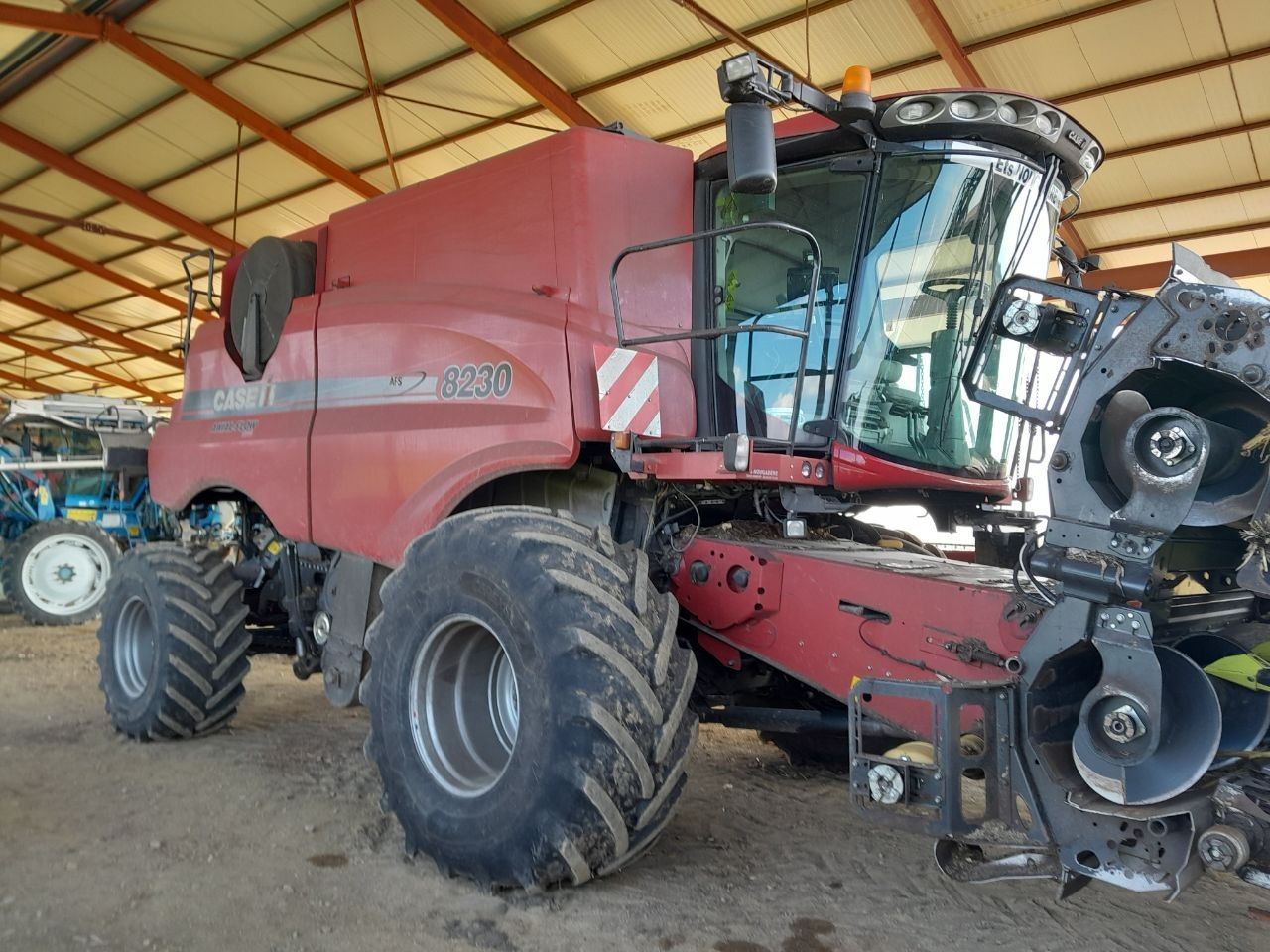 Case IH Axial-Flow 8230 Cosechadora 120.000 €