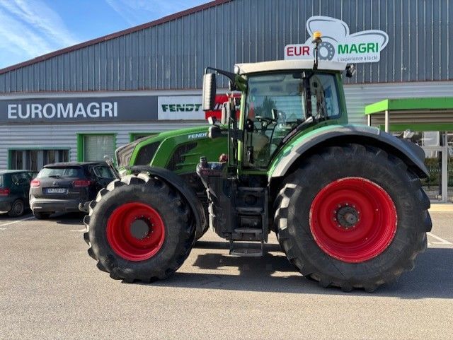 Fendt 826 Vario Profi Plus Tractor €88,500