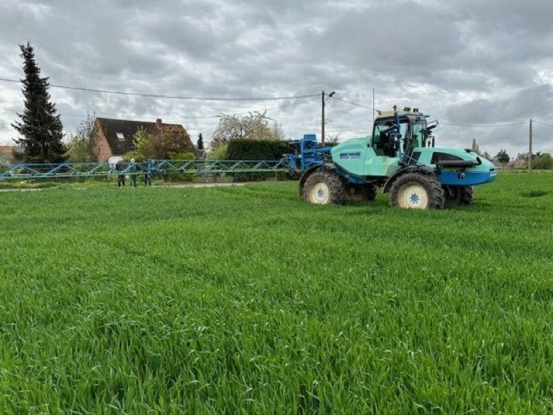 E-FARM: Berthoud boxer 3000r - Pulvérisateur - id DXXNXIC - 31 000 € - Année: 2000 - France