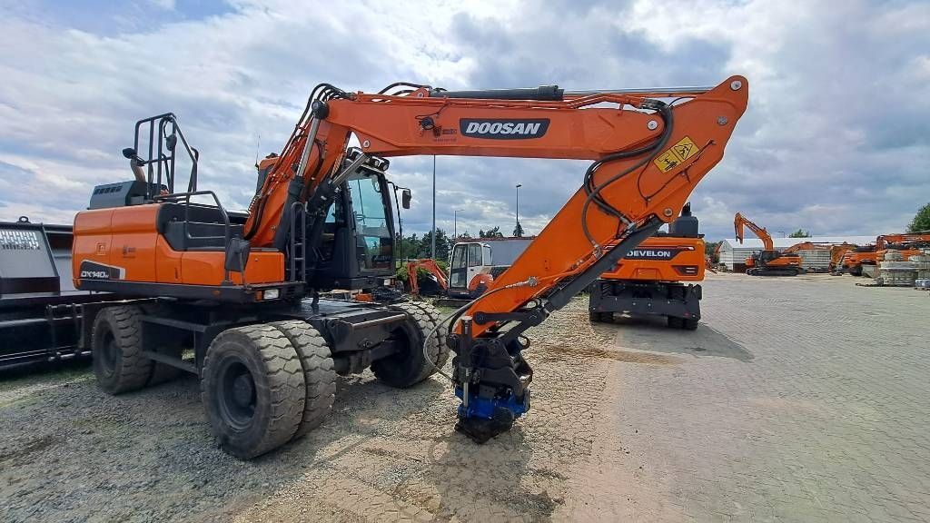 Doosan dx140w-5 Excavadora de ruedas 81.491 €