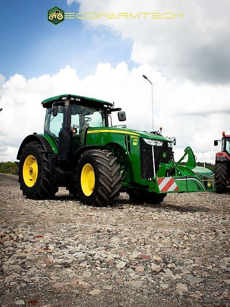 John Deere 8370 R Tractor €140,132