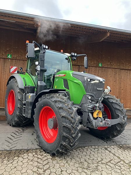 Fendt 728 Vario Profi Plus Tractor €253,000