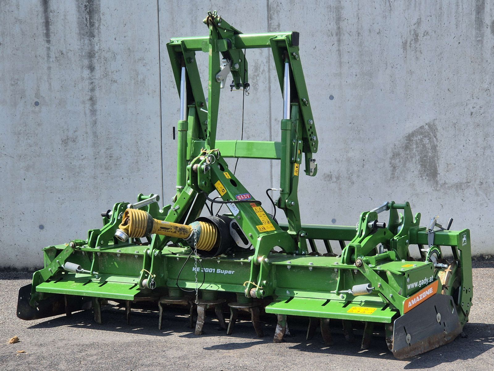 E-FARM: Amazone KE 3001 Super - Scheibenegge - id LAYHSWC - 16.726 € - Baujahr: 2022 - Österreich