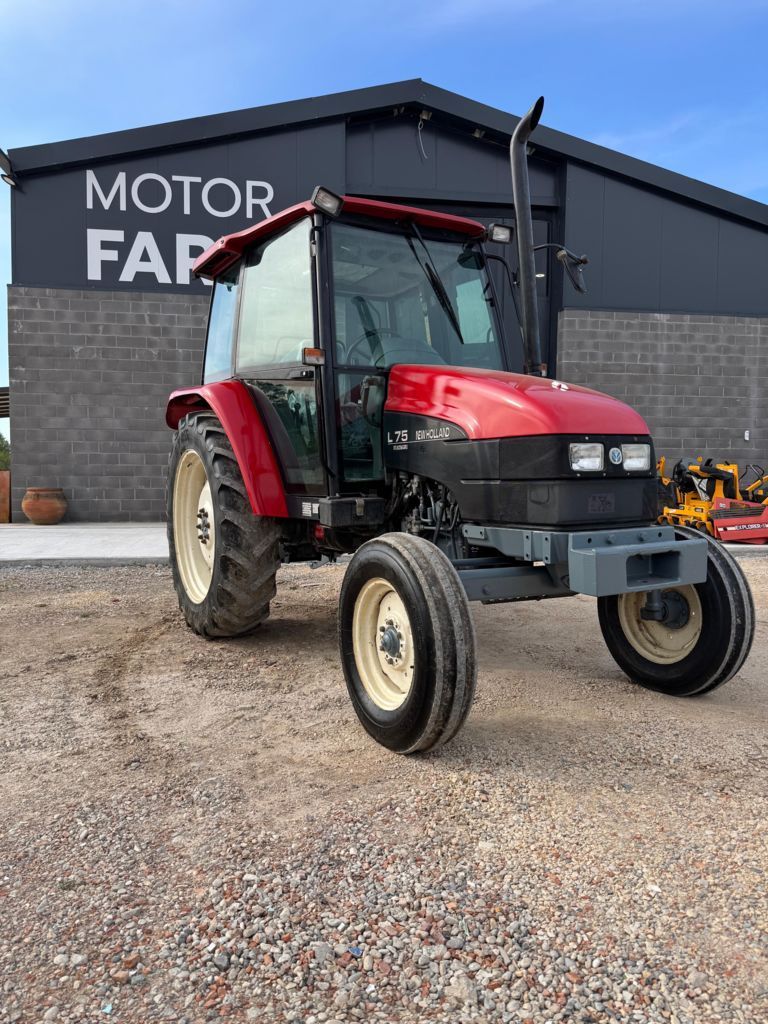 New Holland L 75 Traktor 16 000 €