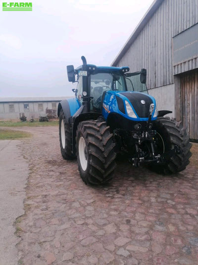 E-FARM: New Holland T7.275 AC - Tractor - id 4VRT3DE - €147,000 - Year of construction: 2018 - Engine hours: 30,Engine power (HP): 275,Germany