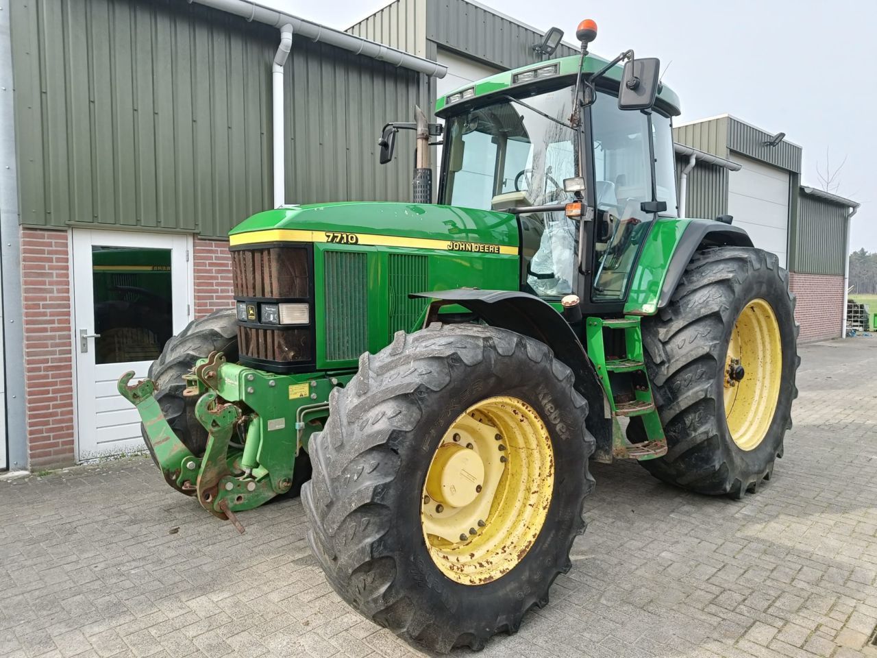 John Deere 7710 PQ Traktor 43 000 €