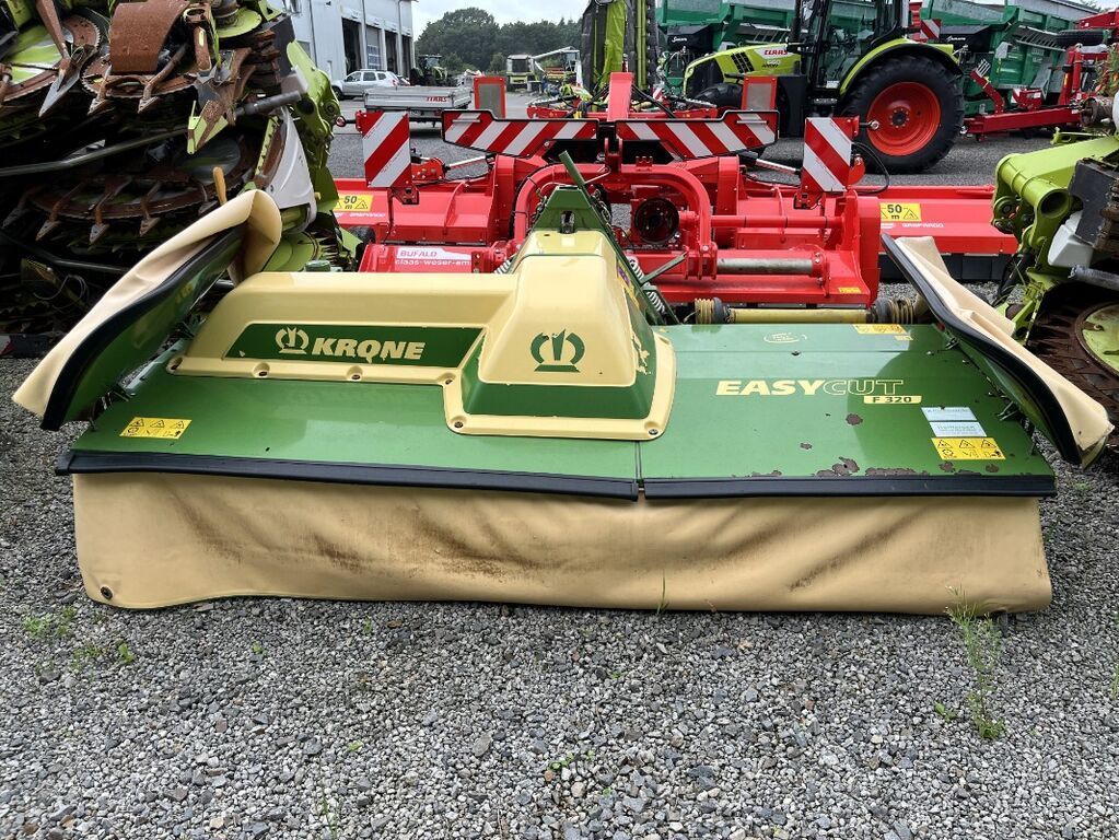 E-FARM: Krone easy cut f 320 - Faucheuse - id WA5XFWY - 6 303 € - Année: 2014 - Allemagne