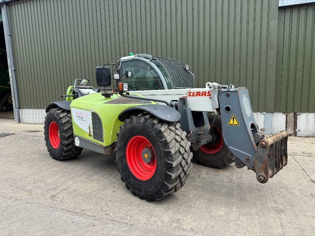 E-FARM: Claas scorpion 9040 plus vario power - Teleskoplæsser - id J6DNEI6 - 25.519 € - Produktionsår: 2010 - Motortimer: 8.443,Storbritanien