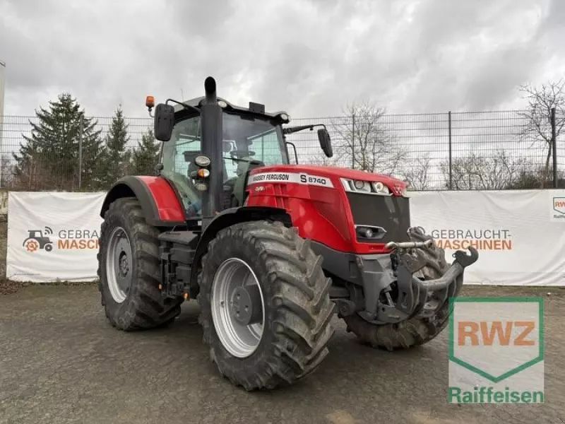 Massey Ferguson 8740 S Tractor €125,000