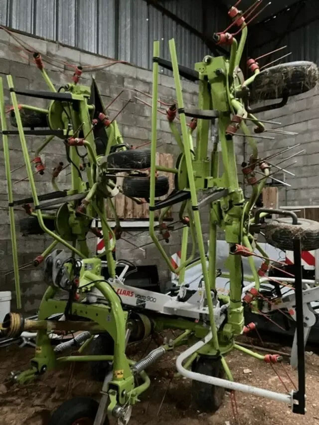 E-FARM: Claas Volto 900 - Faneuse - id ERWJYDC - 14 000 € - Année: 2022 - France