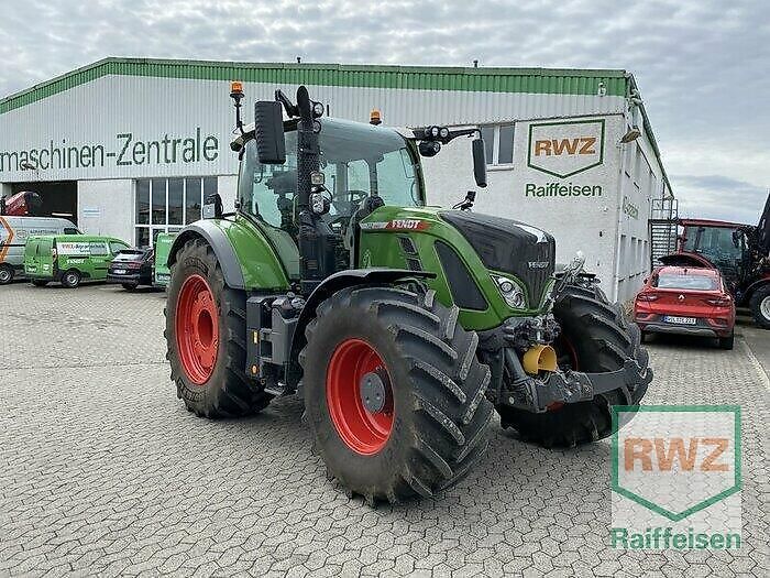 E-FARM: Fendt 722 Vario - Traktor - id AHXHZSC - 189.000 € - Baujahr: 2022 - Abgelesene Motorstunden: 675,Motorleistung (PS): 220,Deutschland