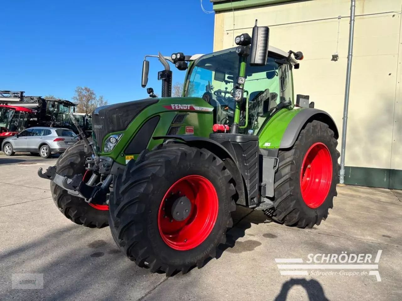 Fendt 724 Vario Profi Plus Tractor €139,885