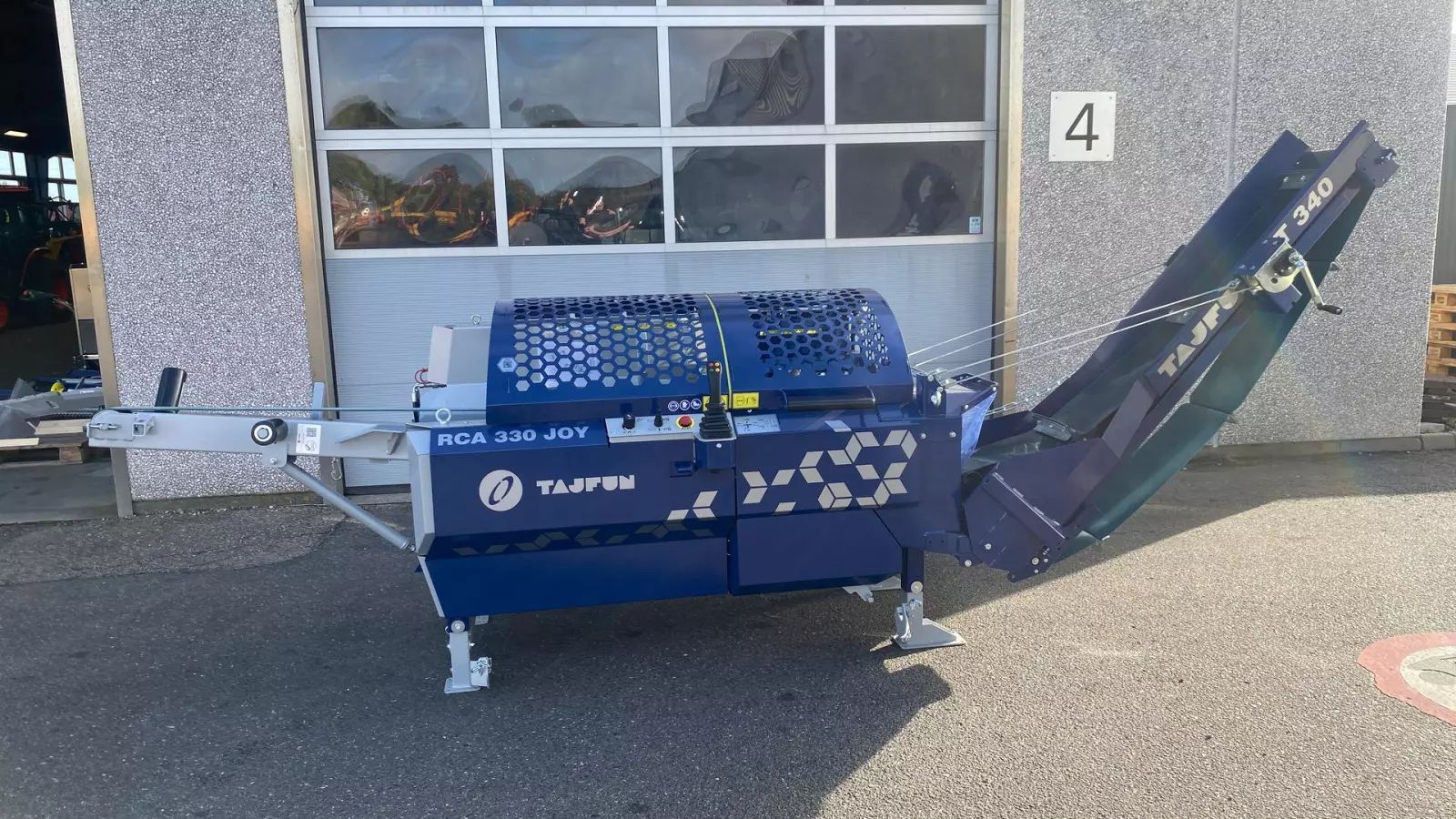 Tajfun rca 330 joy Forestry equipment €13,248