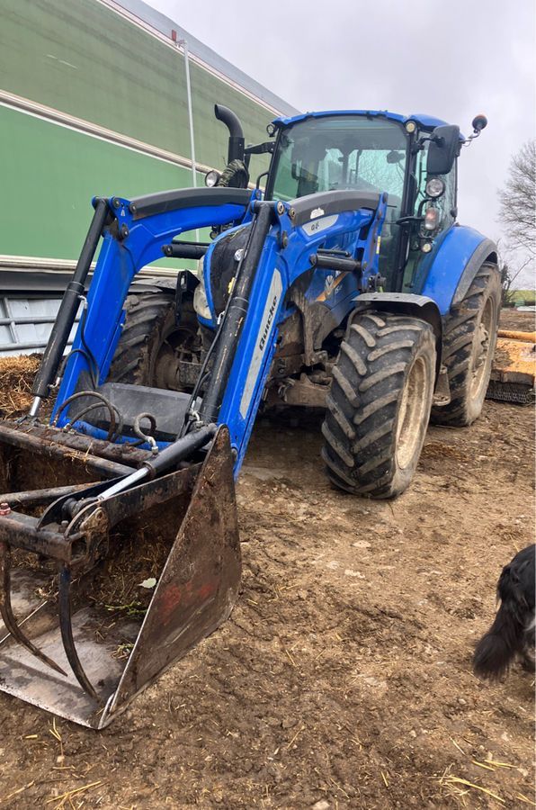 E-FARM: New Holland T5.120 - Traktor - id KT1P2PA - Baujahr: 2018 - Abgelesene Motorstunden: 4.100,Motorleistung (PS): 120,Frankreich
