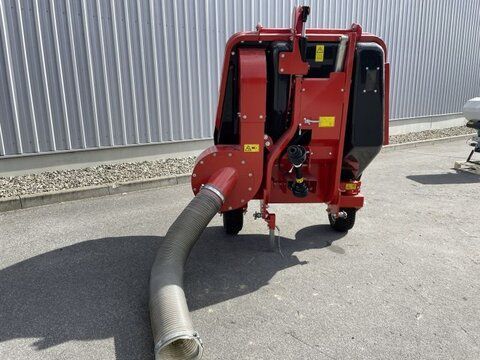 E-FARM: Wiedenmann favorit xp 1200 - Kommunaltechnik - id IFLNUAW - 5.500 € - Baujahr: 2019 - Deutschland