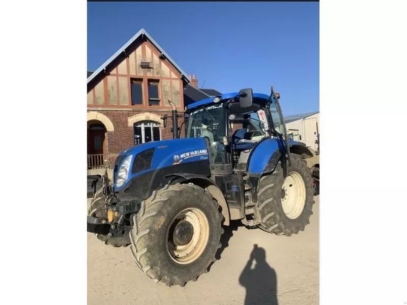 E-FARM: New Holland T7.200 - Tracteur - id 3KAKJN9 - 50 000 € - Année: 2012 - Lecture du nombre d'heure: 6 453,Puissance du moteur (chevaux): 155,France